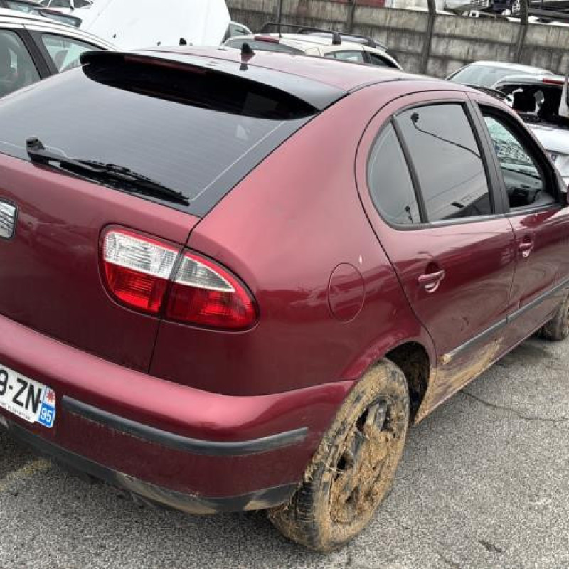 Pare choc arriere SEAT LEON 1 Photo n°9