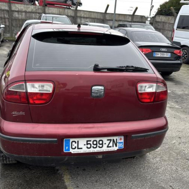 Pare choc arriere SEAT LEON 1 Photo n°11