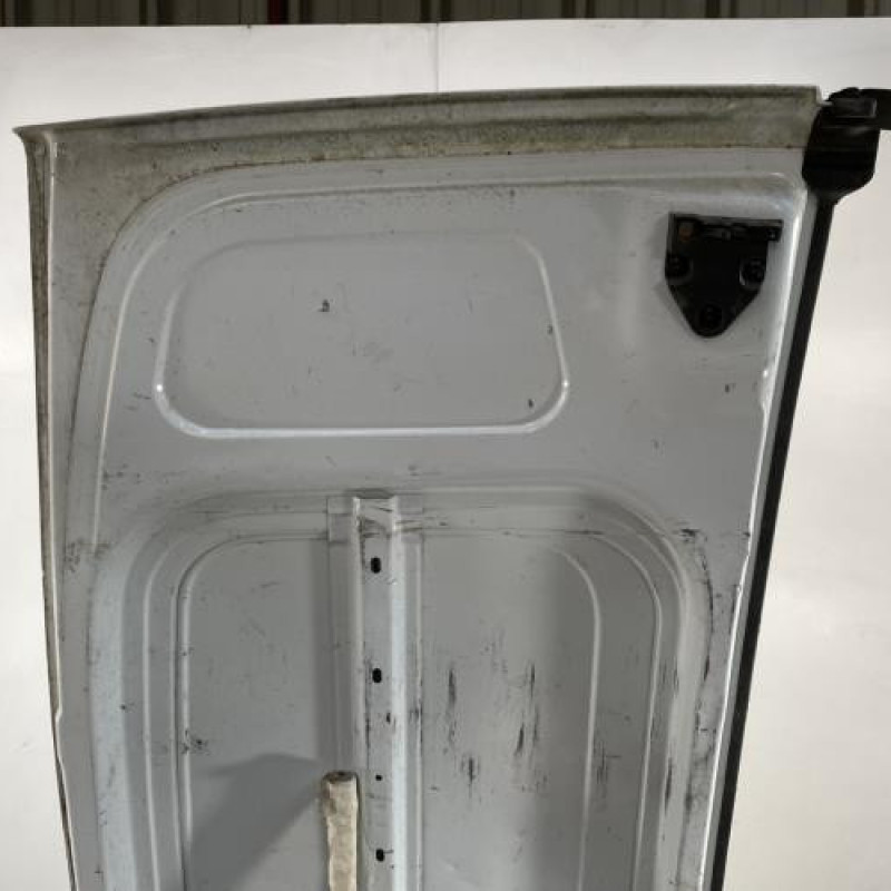 Porte de coffre droit RENAULT TRAFIC 3 COURT Photo n°8