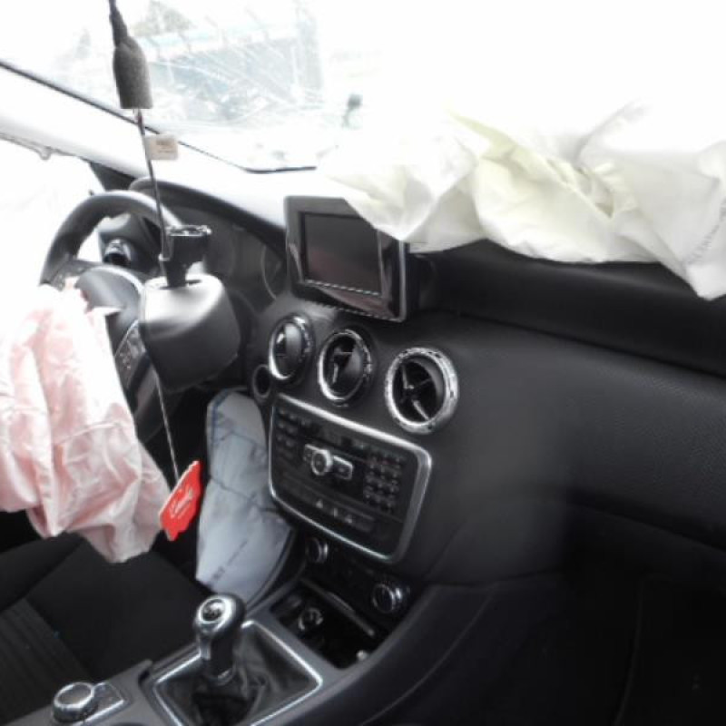 Vanne EGR MERCEDES CLASSE A 176 Photo n°6
