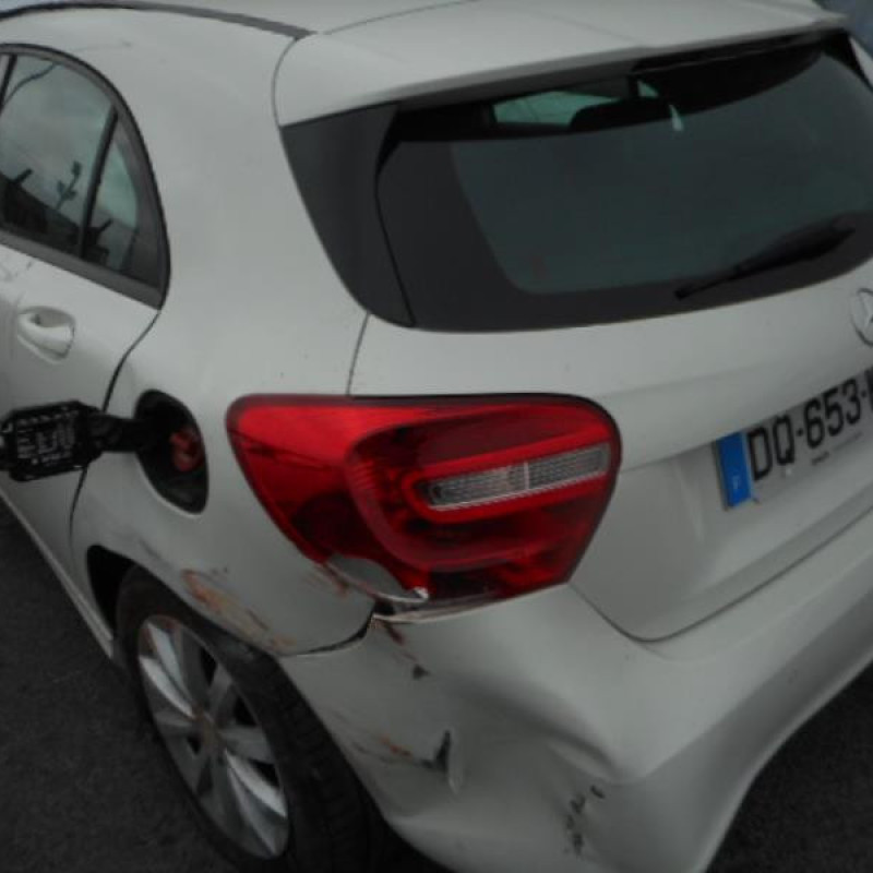 Vanne EGR MERCEDES CLASSE A 176 Photo n°8