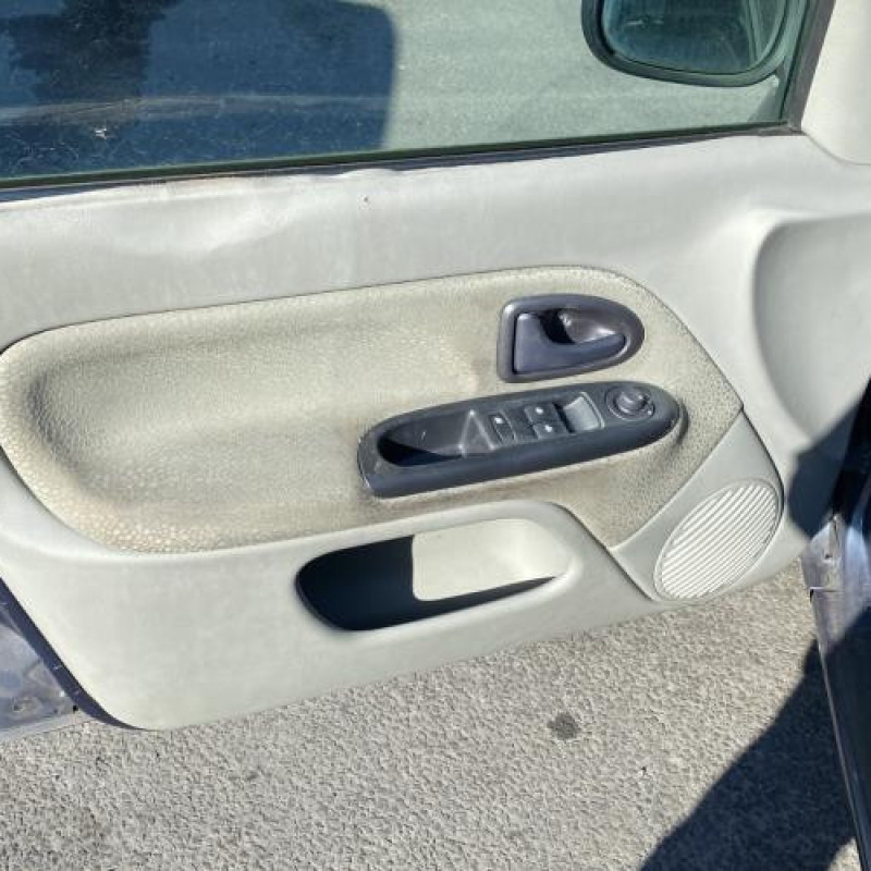 Retroviseur droit RENAULT CLIO 2 Photo n°17