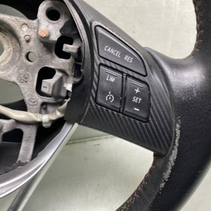 Volant MAZDA 3 3 Photo n°5