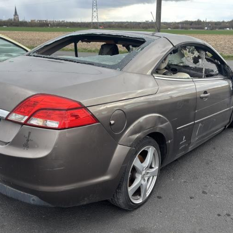 Verin de coffre FORD FOCUS 2 Photo n°7