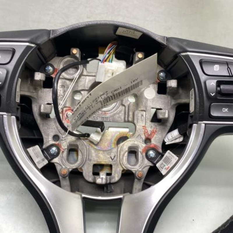 Volant KIA SPORTAGE 4 Photo n°4