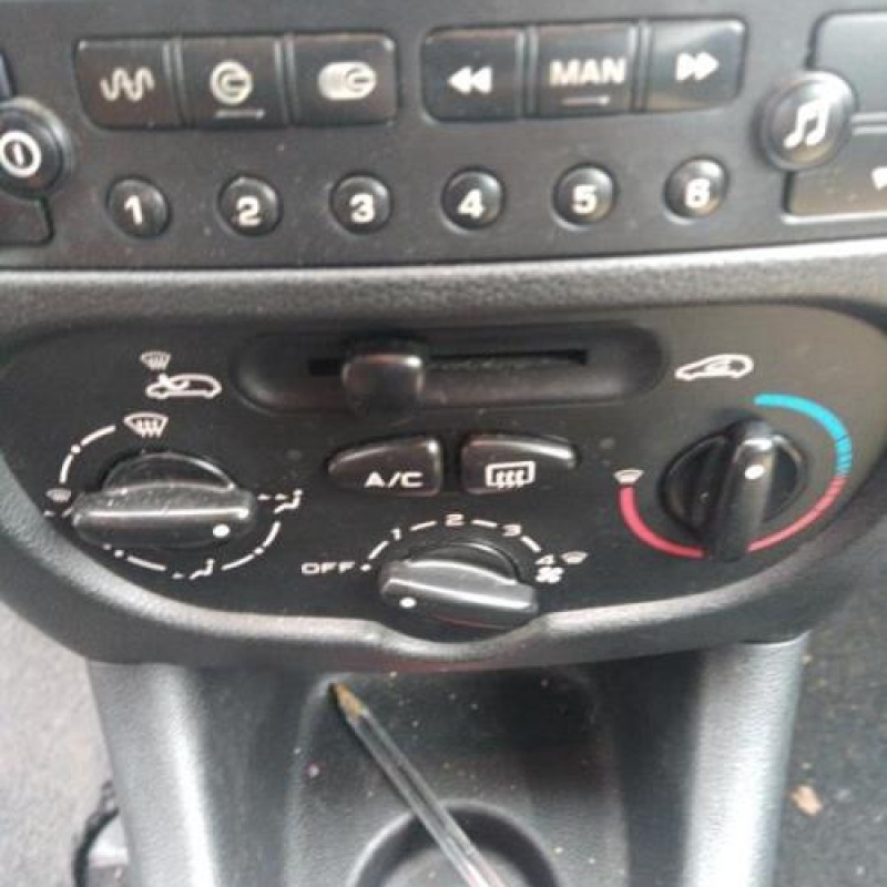 Aile avant droit PEUGEOT 206+ Photo n°6