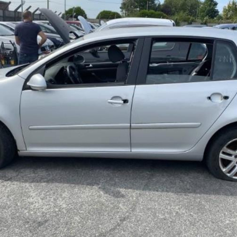 Aile avant droit VOLKSWAGEN GOLF 5 Photo n°7
