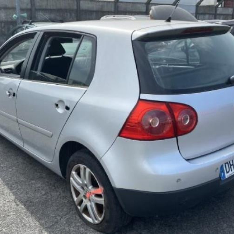 Aile avant droit VOLKSWAGEN GOLF 5 Photo n°20