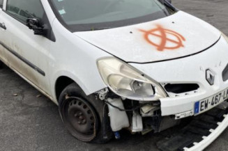 Aile avant droit RENAULT CLIO 3