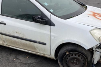 Aile avant droit RENAULT CLIO 3