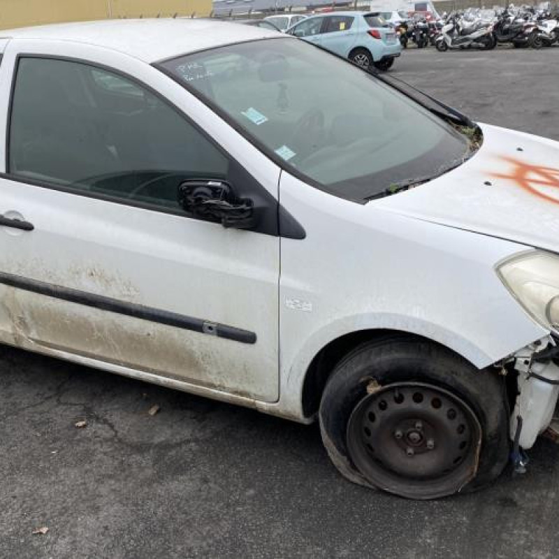 Aile avant droit RENAULT CLIO 3 Photo n°11