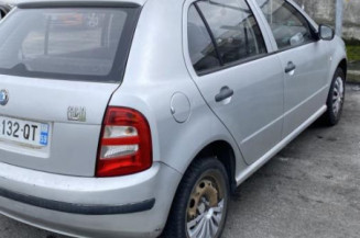 Aile avant droit SKODA FABIA 1