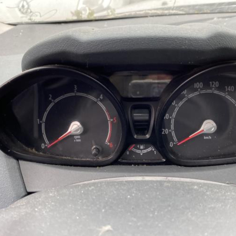 Trappe d'essence FORD FIESTA 6 Photo n°20