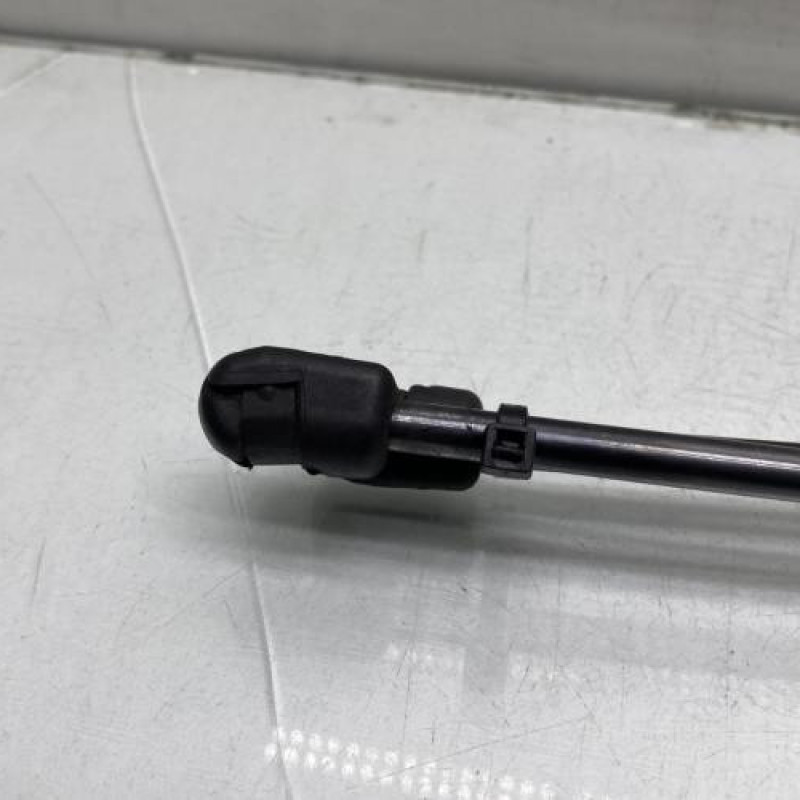 Verin de coffre HYUNDAI I 10 2 Photo n°4