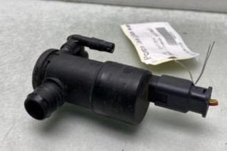 Pompe lave glace avant OPEL CORSA F Photo n°1