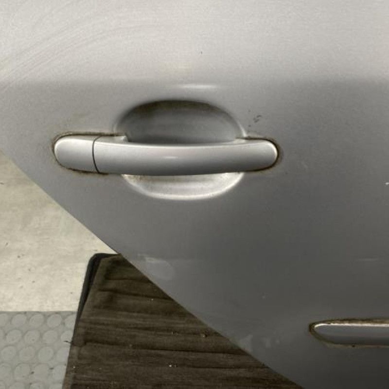 Porte arriere droit VOLKSWAGEN GOLF 5 Photo n°2