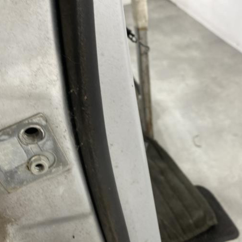 Porte arriere droit VOLKSWAGEN GOLF 5 Photo n°3