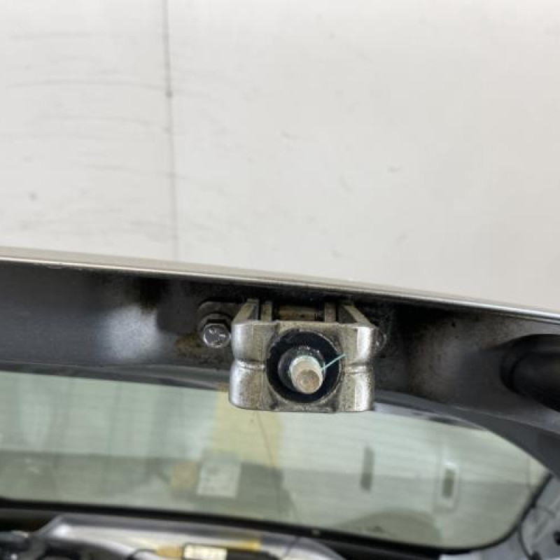 Malle/Hayon arriere VOLKSWAGEN POLO 5 Photo n°6
