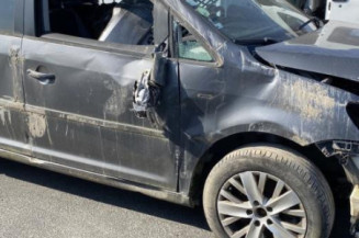 Vitre arriere droit VOLKSWAGEN TOURAN 2