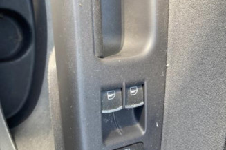 Vitre arriere droit VOLKSWAGEN TOURAN 2
