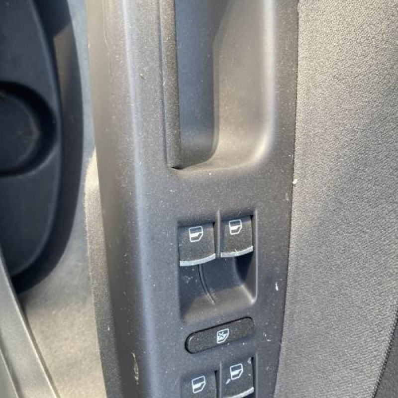 Vitre arriere droit VOLKSWAGEN TOURAN 2 Photo n°15