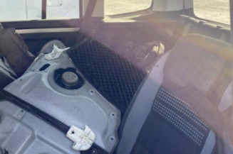 Vitre arriere droit VOLKSWAGEN TOURAN 2