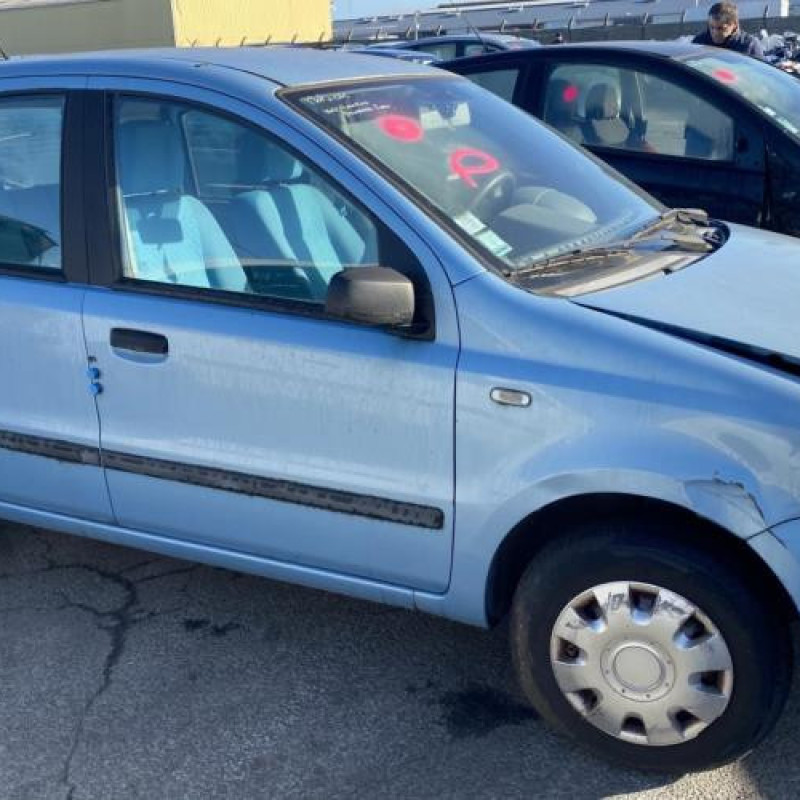 Vitre arriere droit FIAT PANDA 2 Photo n°14