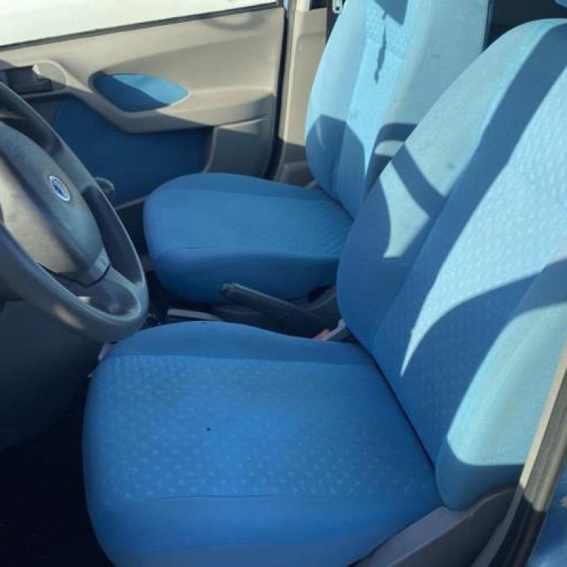 Vitre arriere droit FIAT PANDA 2 Photo n°18