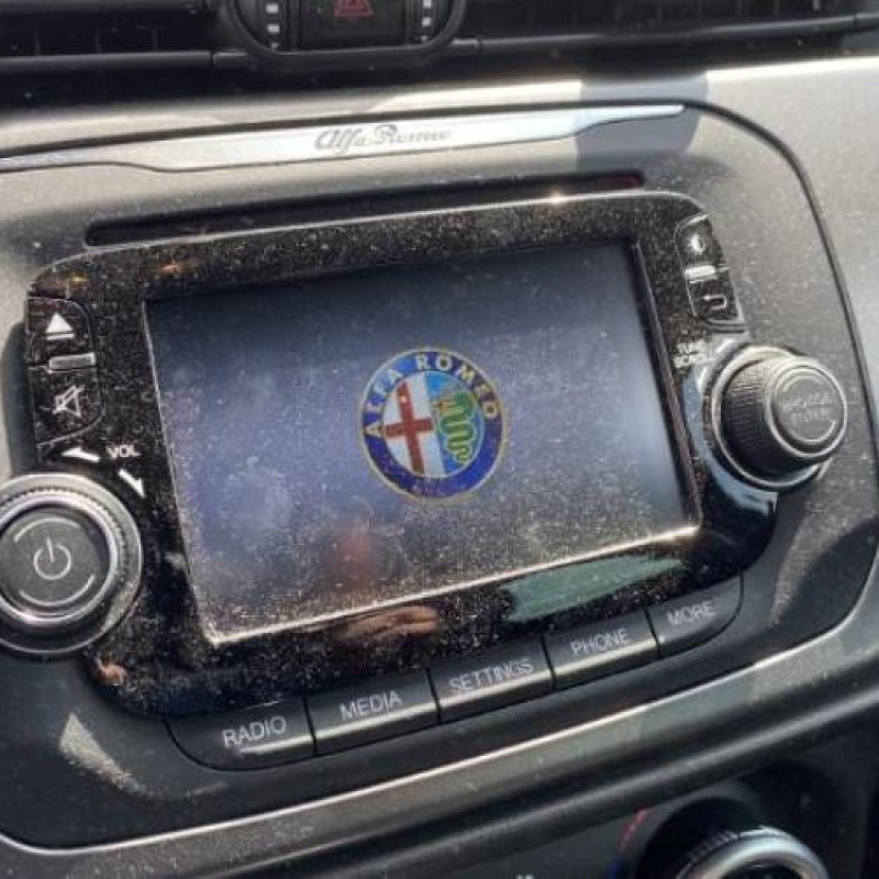 Bouton de coffre ALFA ROMEO GIULIETTA 2 Photo n°12