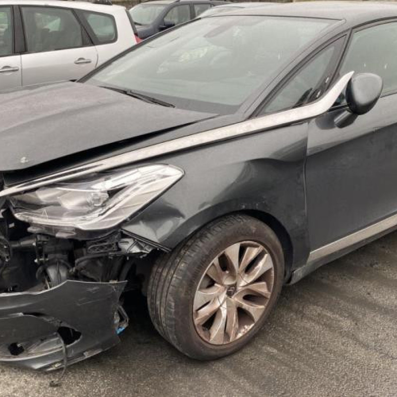 Attache ceinture arriere droit CITROEN DS5 Photo n°15