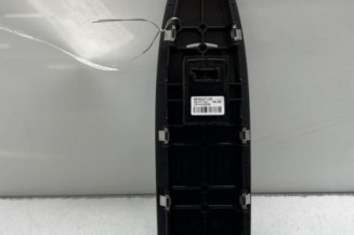 Interrupteur de leve vitre avant droit BMW SERIE 1 F21