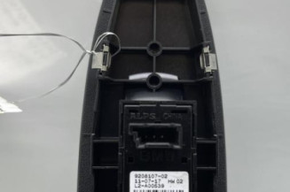 Interrupteur de leve vitre avant droit BMW SERIE 1 F21