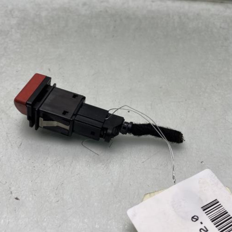 Bouton de warning AUDI A3 2 Photo n°3