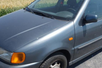 Glace retroviseur droit VOLKSWAGEN POLO 3 Photo n°1