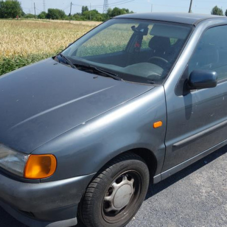 Glace retroviseur droit VOLKSWAGEN POLO 3 Photo n°1