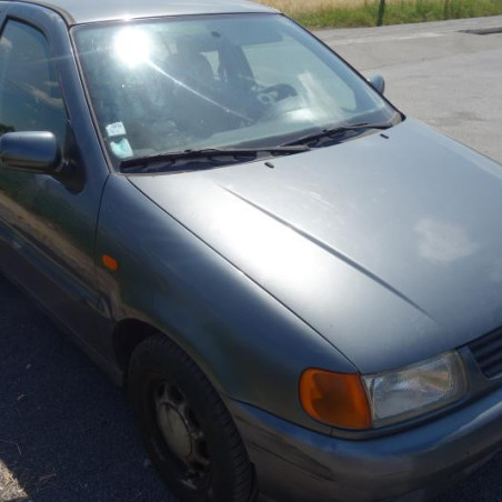Glace retroviseur droit VOLKSWAGEN POLO 3