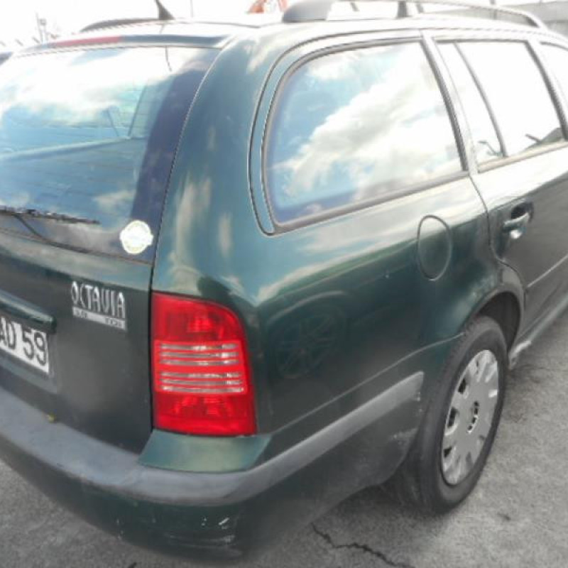 Glace retroviseur droit SKODA OCTAVIA 1 Photo n°3