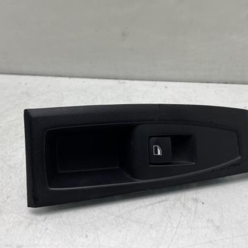 Interrupteur de leve vitre avant droit BMW SERIE 2 F45 ACTIVE Photo n°1