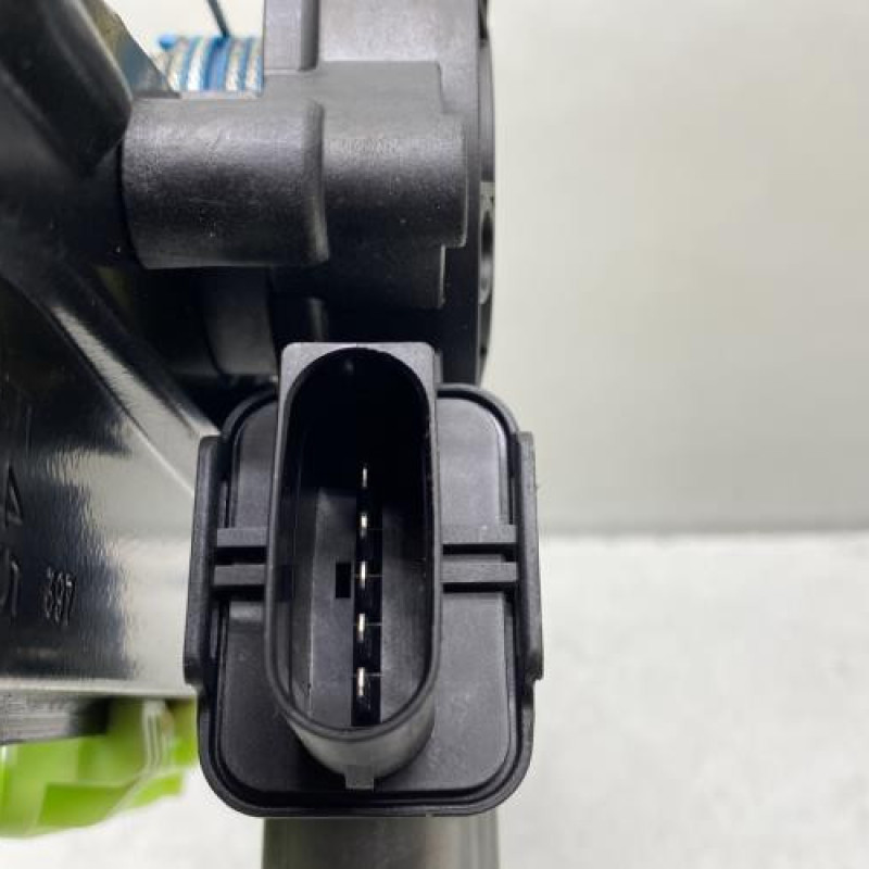 Leve vitre electrique arriere droit BMW SERIE 2 F45 ACTIVE Photo n°4