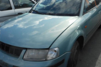 Glace retroviseur droit VOLKSWAGEN PASSAT 4 Photo n°1