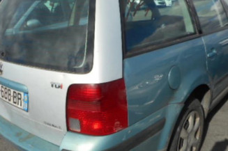 Glace retroviseur droit VOLKSWAGEN PASSAT 4