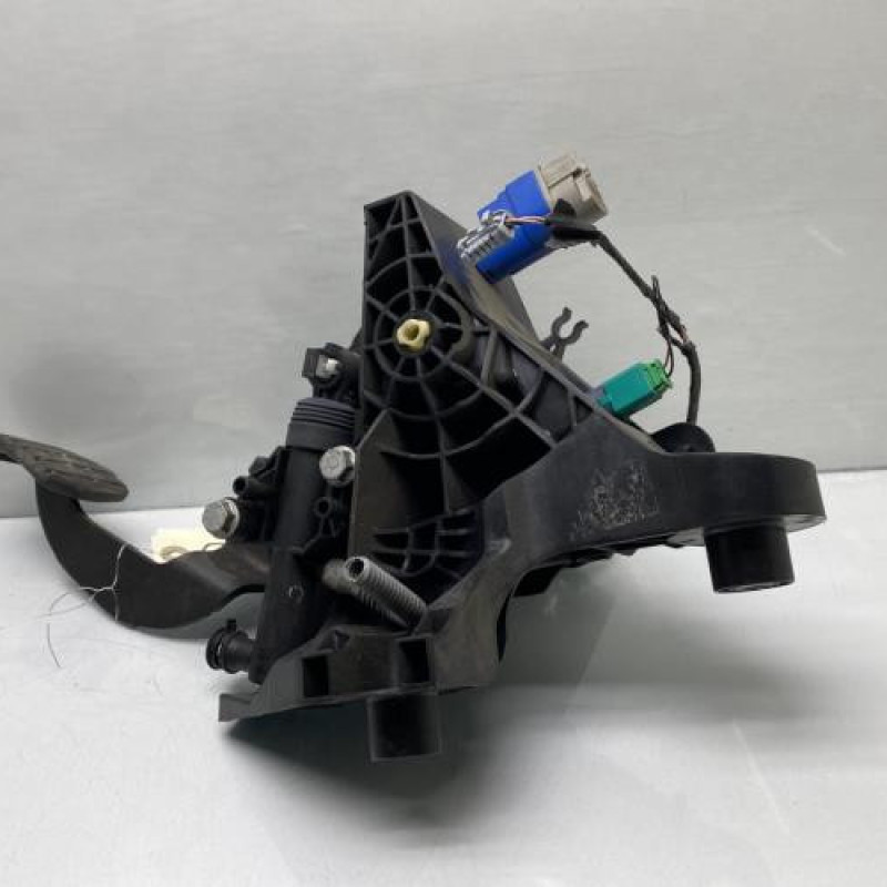 Pedale d'embrayage RENAULT TRAFIC 3 COURT Photo n°2