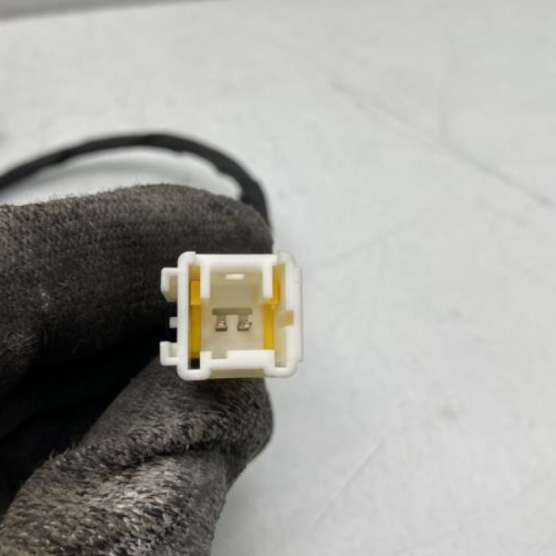 Attache ceinture avant droit OPEL VIVARO 3 Photo n°4