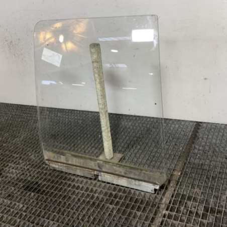 Vitre avant droit RENAULT TRAFIC 1