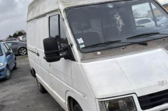 Vitre avant droit RENAULT TRAFIC 1