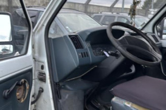 Vitre avant droit RENAULT TRAFIC 1