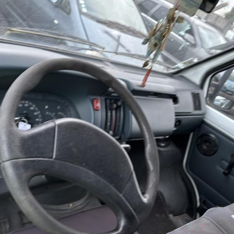 Vitre avant droit RENAULT TRAFIC 1 Photo n°14