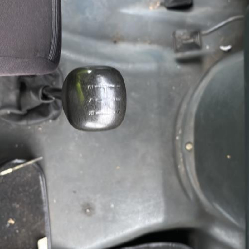Vitre avant droit RENAULT TRAFIC 1 Photo n°20