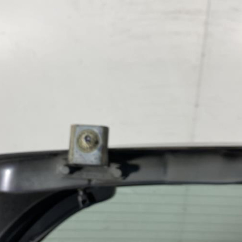 Malle/Hayon arriere RENAULT CLIO 3 Photo n°6