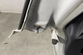 Malle/Hayon arriere RENAULT CLIO 3